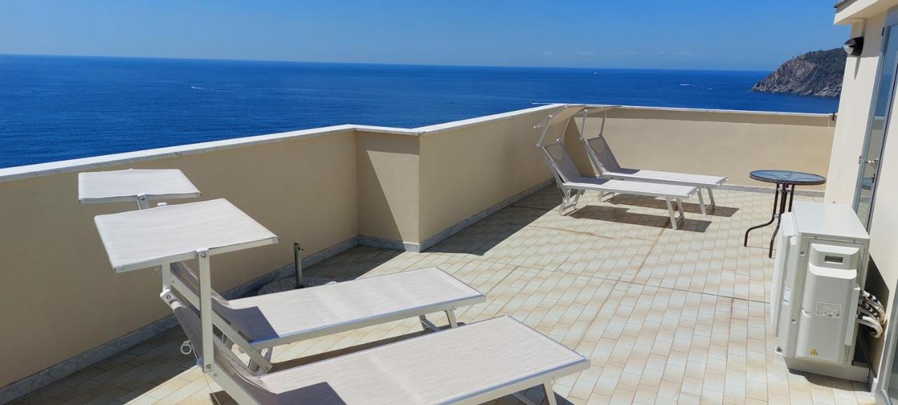 Appartamenti Enrica With Amazing View Moneglia Bagian luar foto